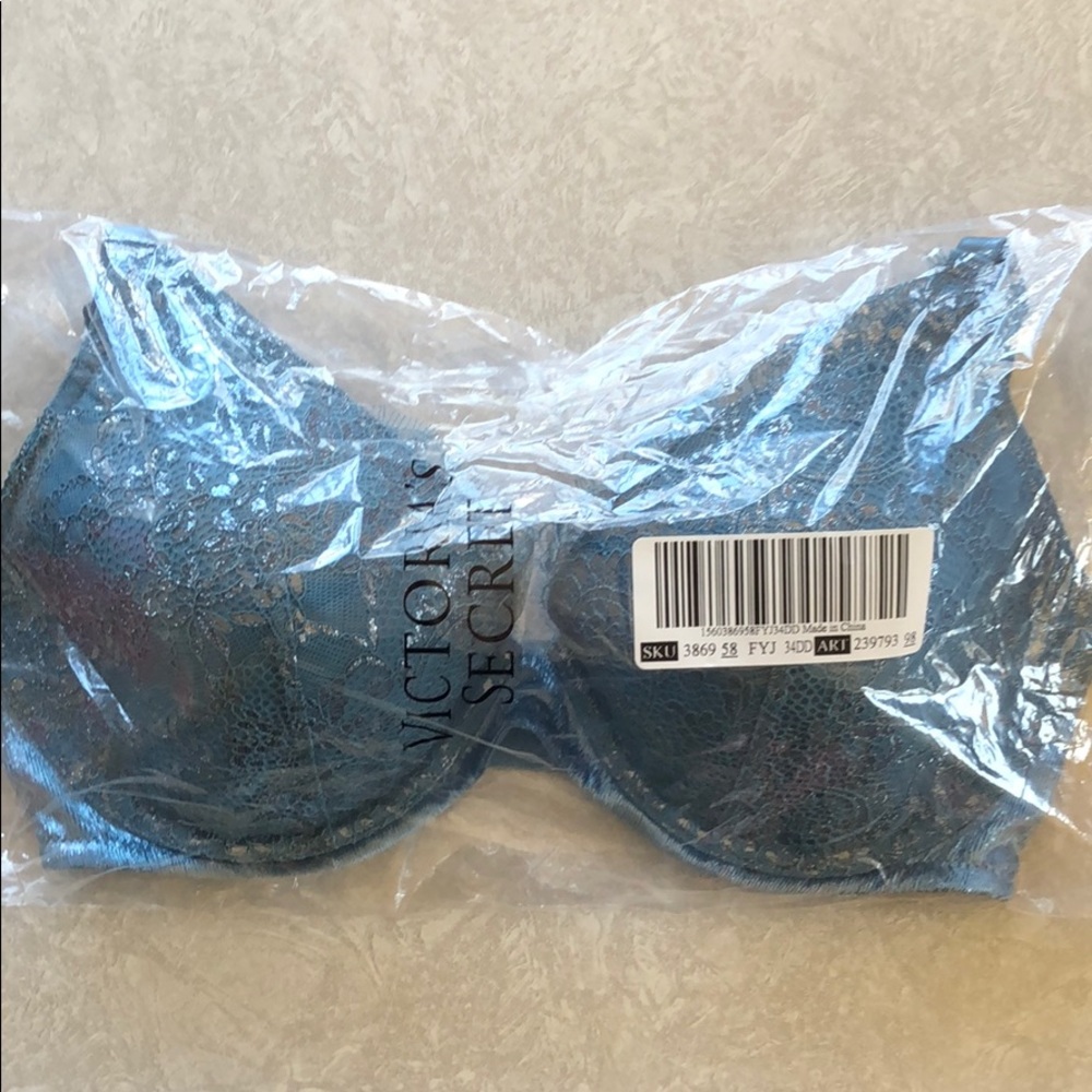 Victoria Secret Silky Blue NWT 34DD Bra.